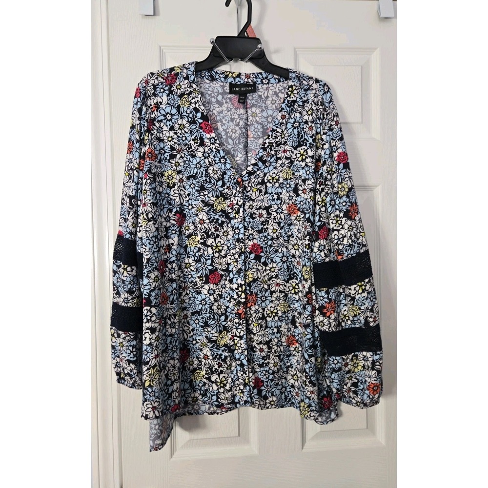 Lane Bryant Black Floral Blouse Womens 18/20 Size 2X Long Sleeves V Neck